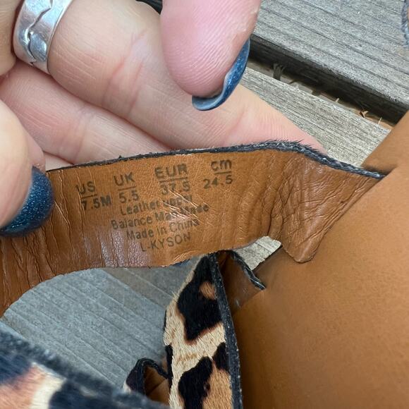 Franco Sarto Kyson Calf Hair Cheetah Strappy Ankle Sandals 7.5M - Picture 7 of 7